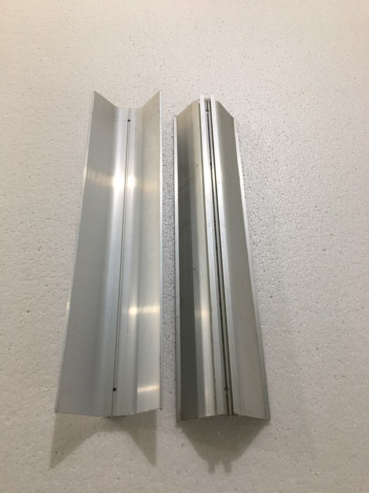 Lampa s infračervenou trubicí z uhlíkových vláken