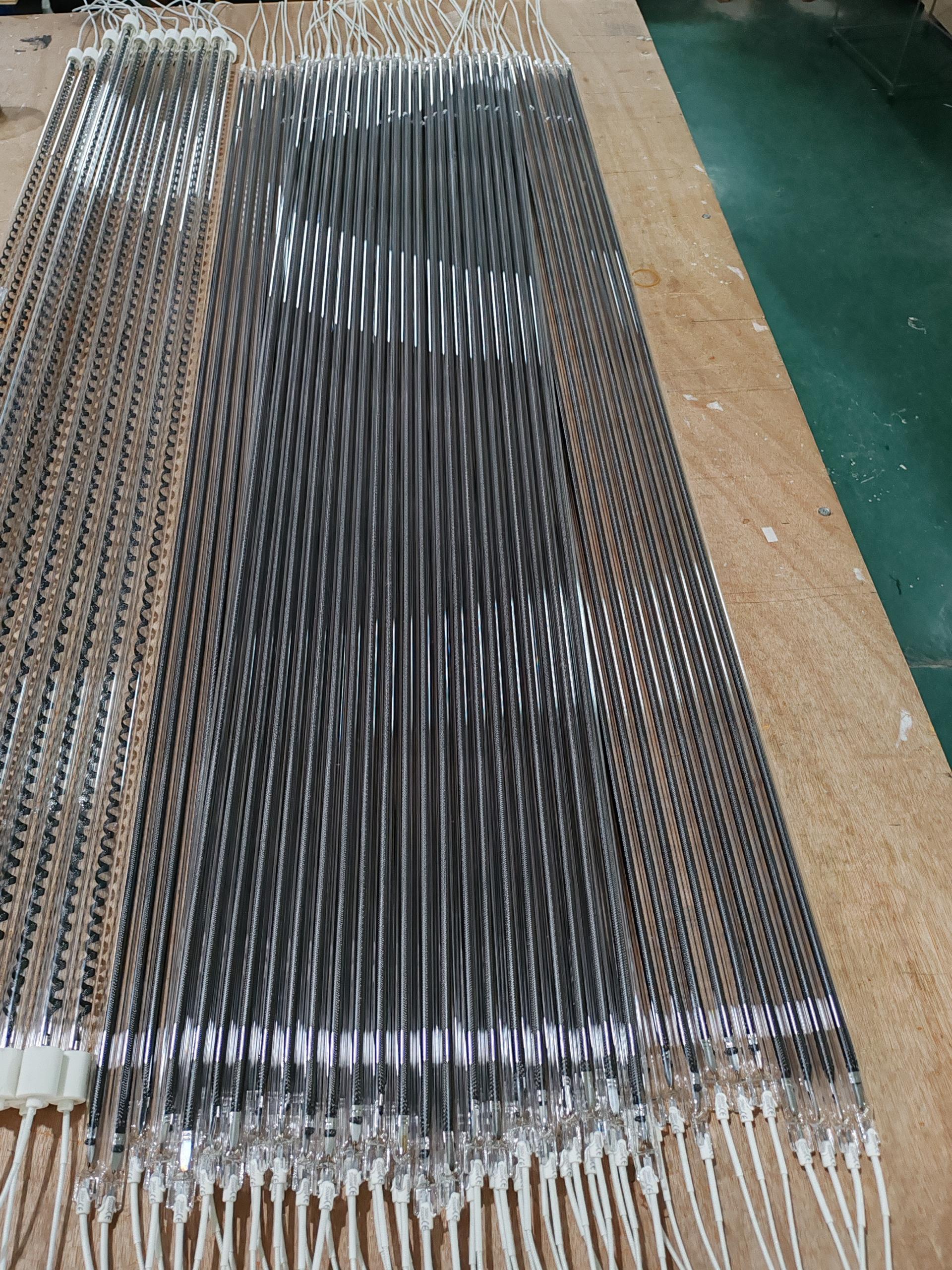 Lampu pemanas karbon 220v